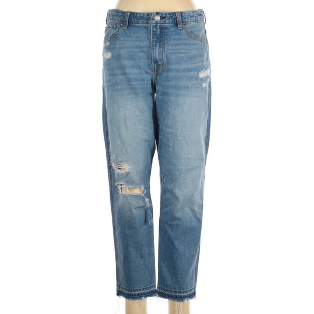 Abercrombie & Fitch Cropped Mom Jean